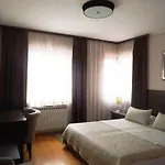 Hotel Divan 3*