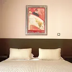Divan Hotel 3*