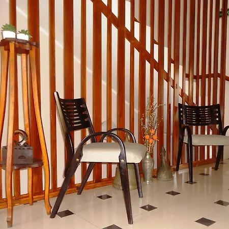 Divan Hotel 3*