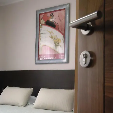 Divan Hotel SJJ