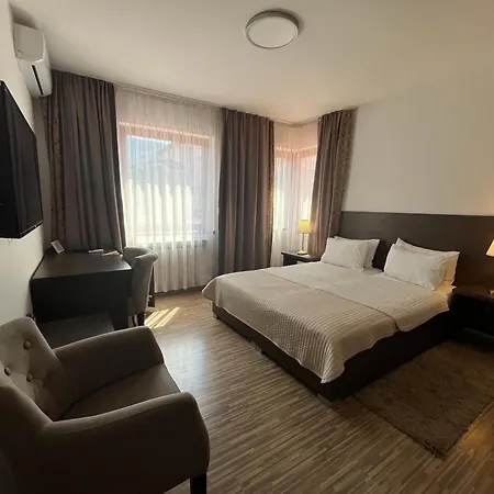 Divan Hotell 3*