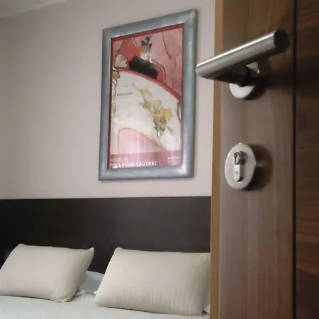 Divan 3*