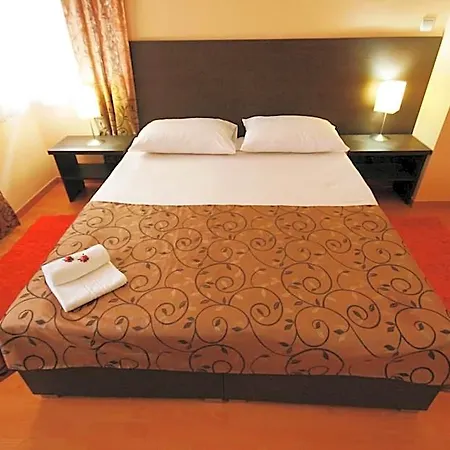 מלון Divan