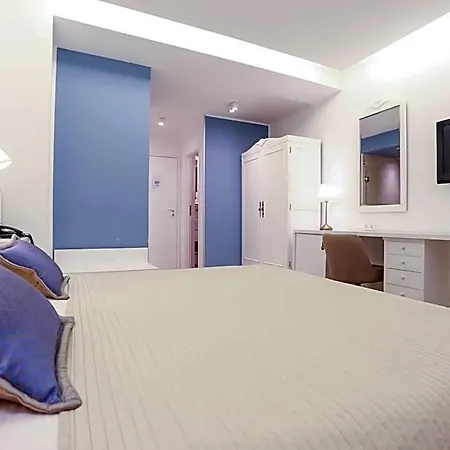 Divan Hotell 3*