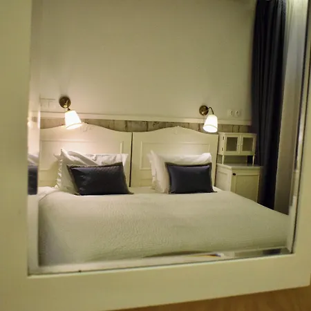 Hotell Divan 3*