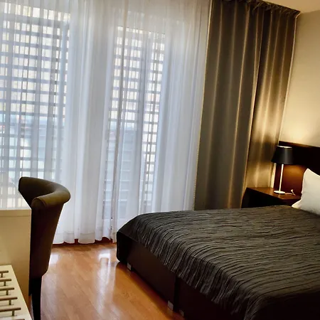 Divan Hotell 3*