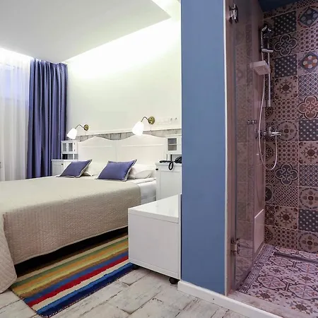 Divan SJJ