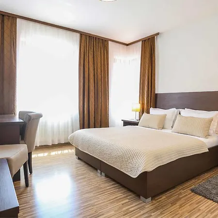 호텔 Divan