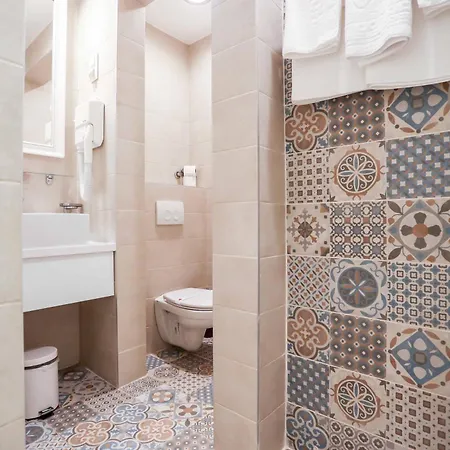 فندق ديفان 3*