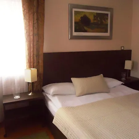 호텔 Divan 3*