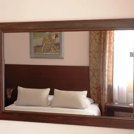 Divan Hotel SJJ
